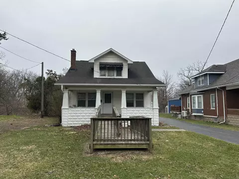 8260 Clinton Riv, Sterling Heights, MI 48314