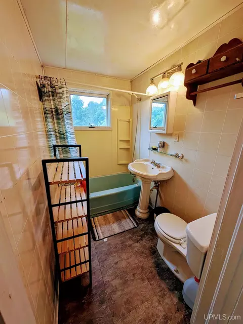 Bath - 314 Cherry, Iron River, MI 49935 photo 1 of 1