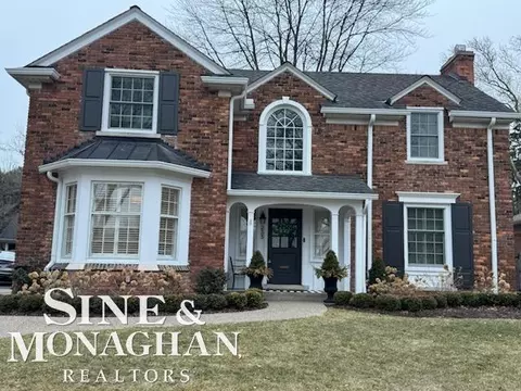 233 Kenwood, Grosse Pointe Farms, MI 48236