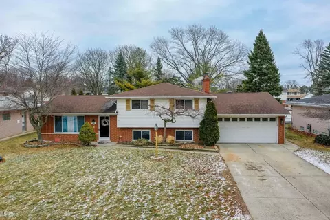 37578 Ladue, Clinton Township, MI 48036