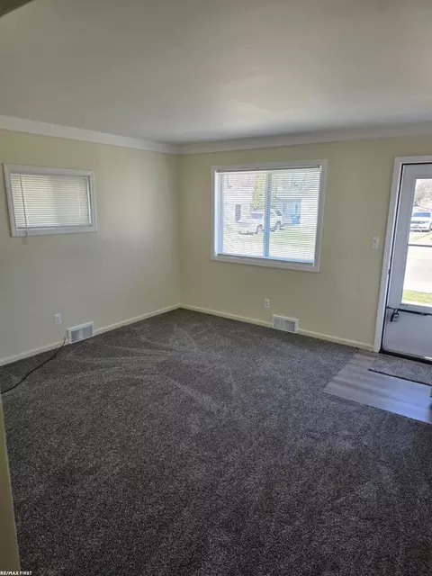 Living - 8434 Orchard, Warren, MI 48089 photo 1 of 2