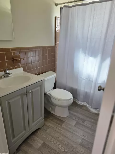 Bath - 8434 Orchard, Warren, MI 48089 photo 1 of 1