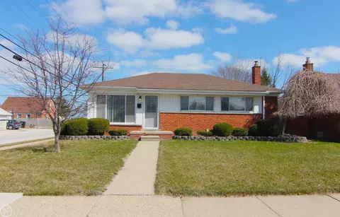 28260 Edward, Roseville, MI 48066