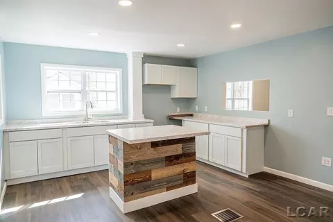 Kitchen - 1015 E Hunt, Adrian, MI 49221 photo 2 of 6