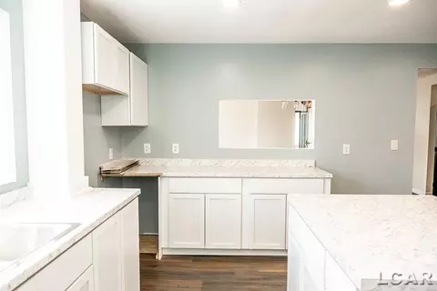 Kitchen - 1015 E Hunt, Adrian, MI 49221 photo 4 of 6