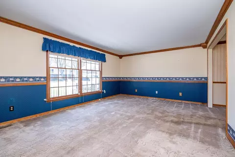 Living - 2490 Brandywine, Davison, MI 48423 photo 1 of 5