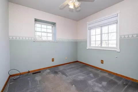 Bedroom - 2490 Brandywine, Davison, MI 48423 photo 7 of 8