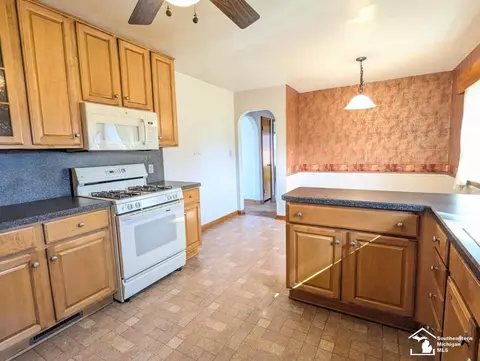 Kitchen - 775 Stewart, Monroe, MI 48162 photo 3 of 5