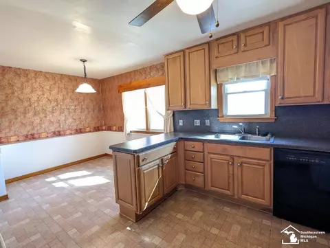 Kitchen - 775 Stewart, Monroe, MI 48162 photo 4 of 5