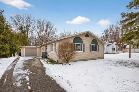 5801 Sturgeon, Midland, MI 48640