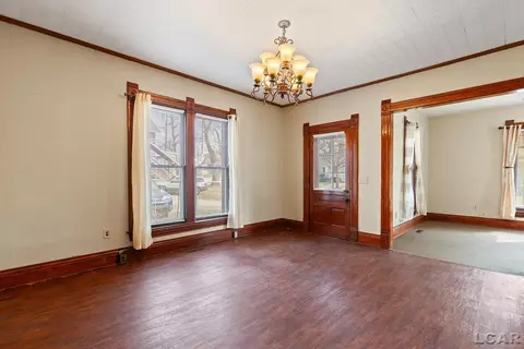Living - 907 E Hunt, Adrian, MI 49221 photo 1 of 4