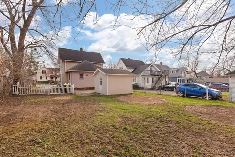 Exterior - 907 E Hunt, Adrian, MI 49221 photo 7 of 7