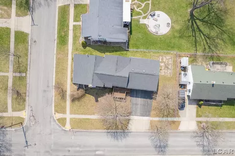 View/Area - 806 State, Adrian, MI 49221 photo 2 of 8