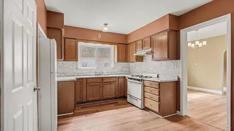 2518 Hermansau, Saginaw, MI 48602