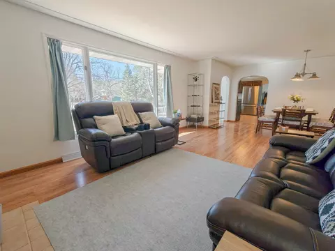 Living - 900 Byfield, Harrison, MI 48625 photo 7 of 9