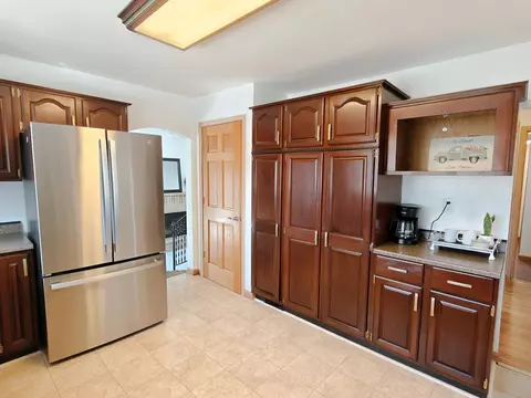 Kitchen - 900 Byfield, Harrison, MI 48625 photo 3 of 7