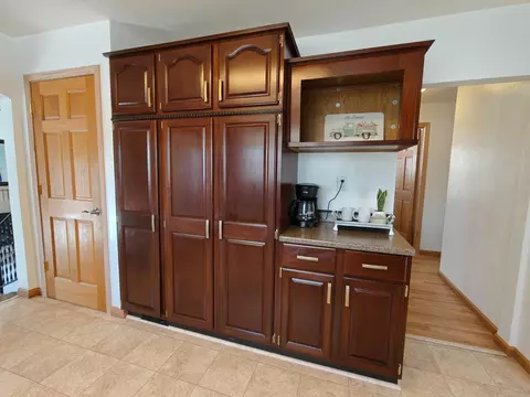 Kitchen - 900 Byfield, Harrison, MI 48625 photo 4 of 7