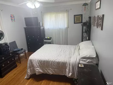 Bedroom - 1127 Oakmont, Temperance, MI 48182 photo 8 of 11