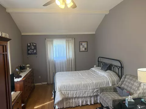 Bedroom - 1127 Oakmont, Temperance, MI 48182 photo 1 of 11