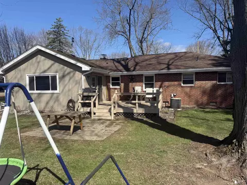 Exterior - 1127 Oakmont, Temperance, MI 48182 photo 3 of 7