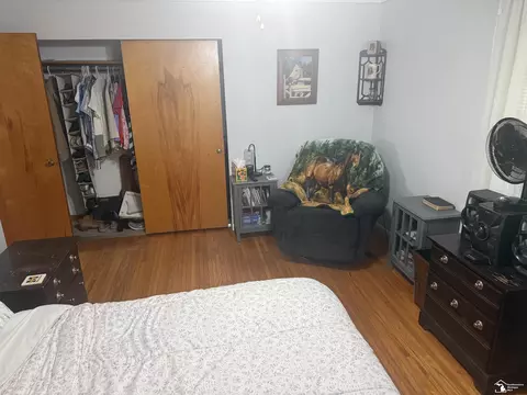Bedroom - 1127 Oakmont, Temperance, MI 48182 photo 7 of 11