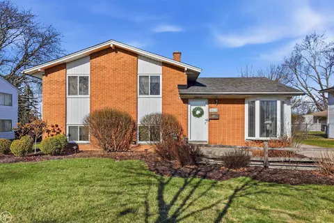 34215 Zimmer, Sterling Heights, MI 48310