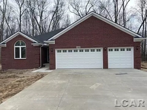 1068 Preservation Dr, Tecumseh, MI 49286 photo 3