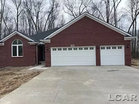 1068 Preservation Dr, Tecumseh, MI 49286