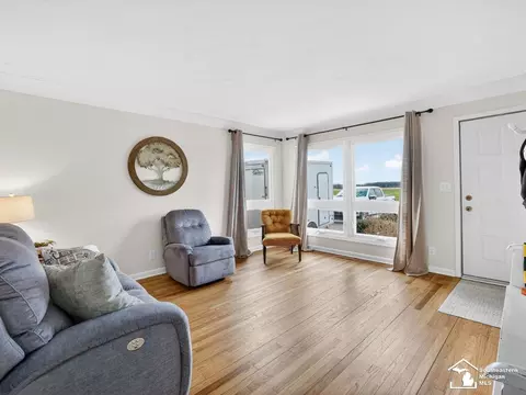 Living - 2152 Rauch, Temperance, MI 48182 photo 3 of 7
