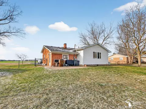 Exterior - 2152 Rauch, Temperance, MI 48182 photo 9 of 10