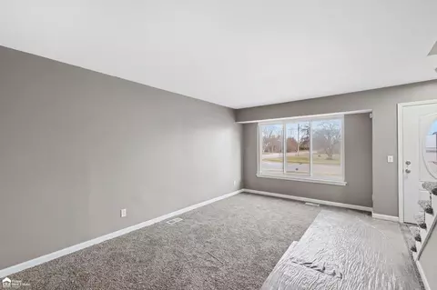 Living - 3209 Hogarth, Flint, MI 48532 photo 2 of 4