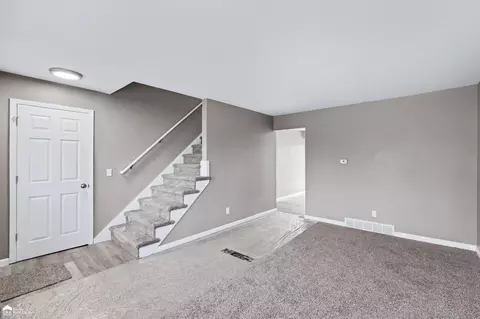 Living - 3209 Hogarth, Flint, MI 48532 photo 4 of 4
