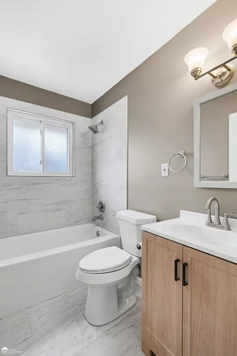 Bath - 3209 Hogarth, Flint, MI 48532 photo 1 of 2