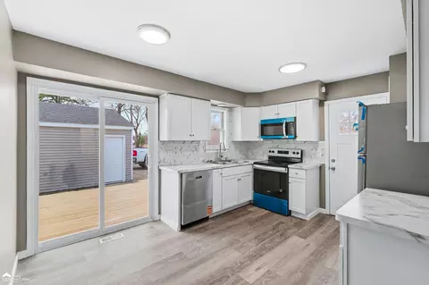 Kitchen - 3209 Hogarth, Flint, MI 48532 photo 3 of 4