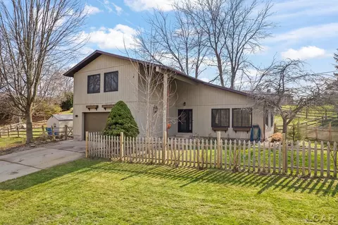 4523 N Clubview, Adrian, MI 49221