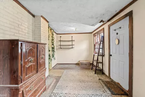 Entry Way - 7440 Neff, Mount Morris, MI 48458 photo 3 of 3