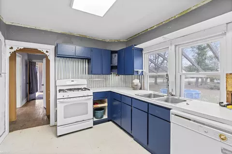Kitchen - 7440 Neff, Mount Morris, MI 48458 photo 3 of 3