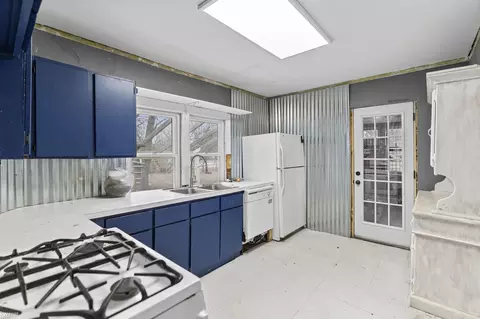 Kitchen - 7440 Neff, Mount Morris, MI 48458 photo 2 of 3