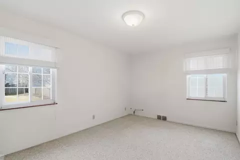 Bedroom - 59 Hall, Grosse Pointe Farms, MI 48236 photo 1 of 4