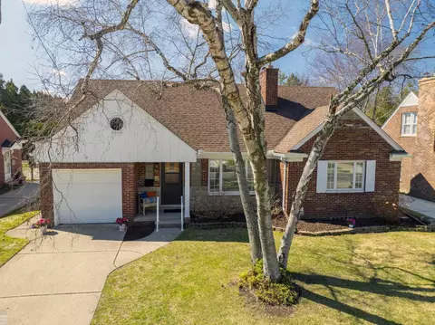 Exterior - 59 Hall, Grosse Pointe Farms, MI 48236 photo 4 of 4