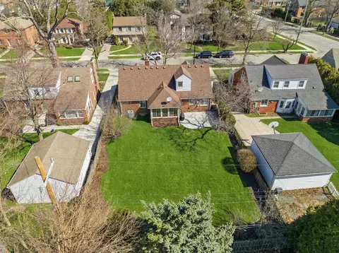 View/Area - 59 Hall, Grosse Pointe Farms, MI 48236 photo 2 of 5