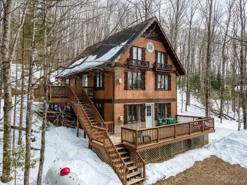 104 Sleepy Holw, Iron River, MI 49935