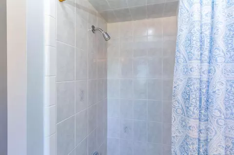 Bath - 10438 St John, Algonac, MI 48001 photo 6 of 7