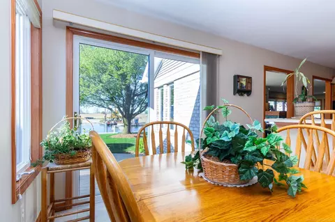 Dining - 10438 St John, Algonac, MI 48001 photo 2 of 2