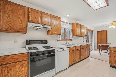 Kitchen - 3250 Ireta, Harrison, MI 48625 photo 2 of 2