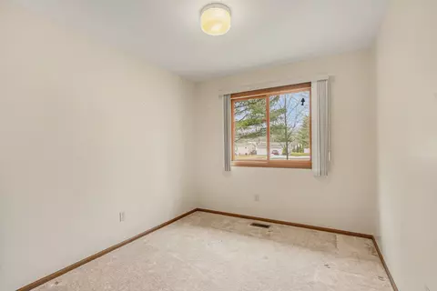 Bedroom - 3250 Ireta, Harrison, MI 48625 photo 2 of 4