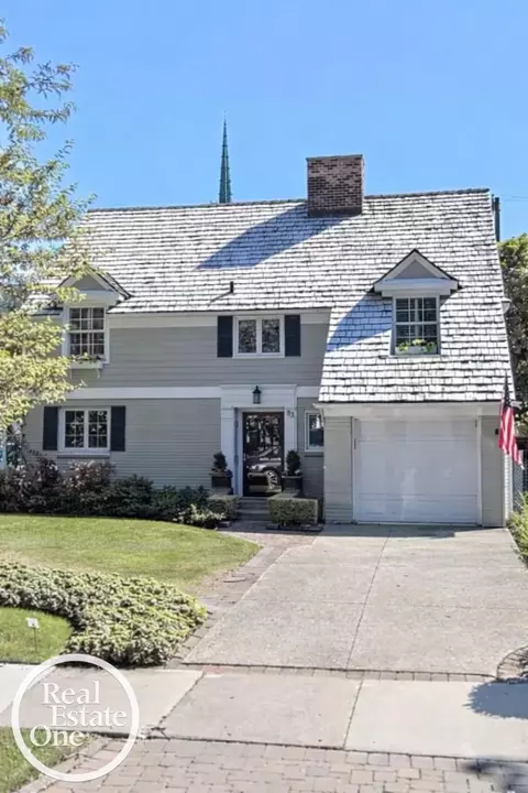 83 Meadow, Grosse Pointe Farms, MI 48236