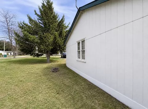 Exterior - 4215 Oak Flts, Harrison, MI 48625 photo 2 of 6