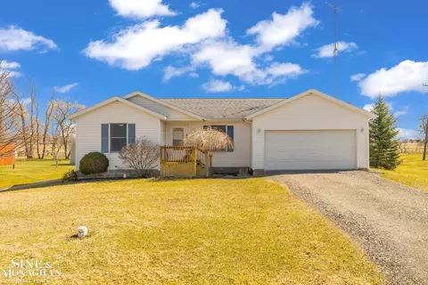 5475 Roho, Peck, MI 48466