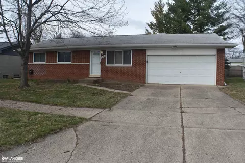 24223 Ramsgate, Clinton Township, MI 48035